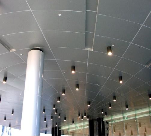 1500mm x 6000mmのアルミニウム天井板、熱い絶縁材の軽量のHonecombのパネル 