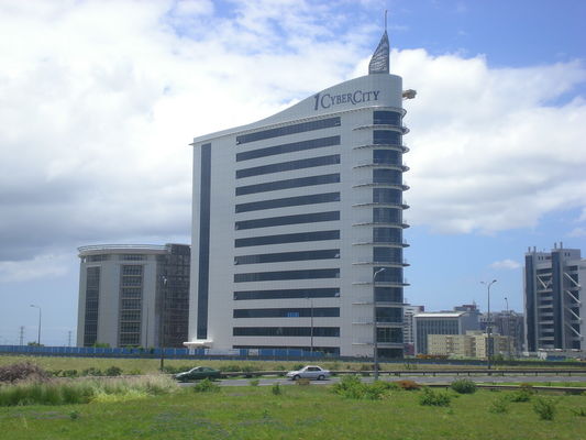 サテンの傷の自由な帯電防止質の金属のパネル式カーテンウォールは設計を予約しました サプライヤー